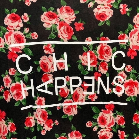raggs II Riches Chic Happens Graphic Scoopneck Tee - Picture 2 of 10